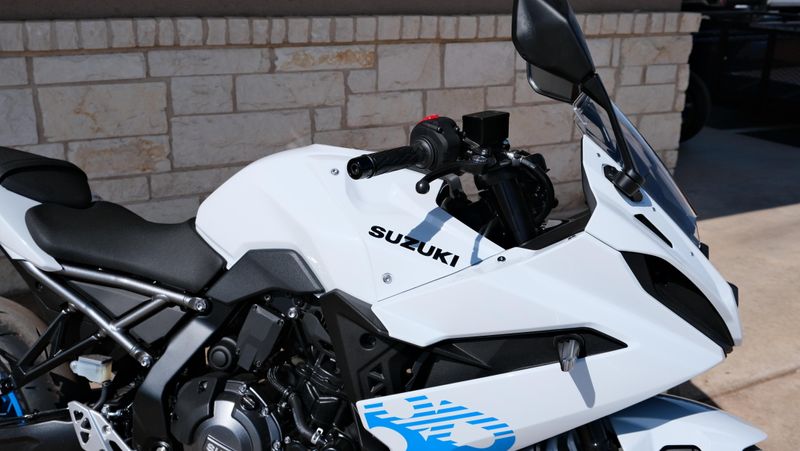 NEW 2026 SUZUKI GSX-8R Image 11