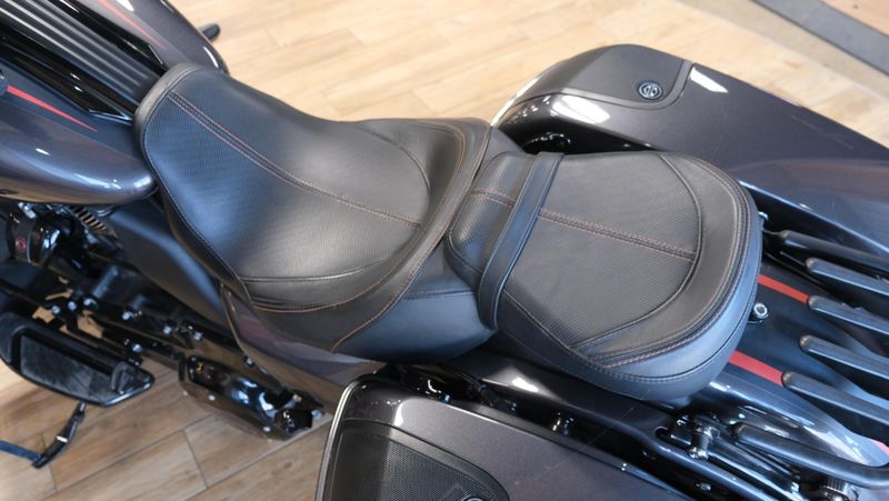 USED 2018 HARLEY STREET GLIDE CVO STREET GLIDE Image 6