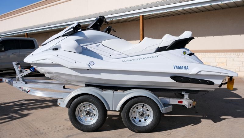 NEW 2026 YAMAHA FX CRUISER SVHO WITH AUDIO Image 3