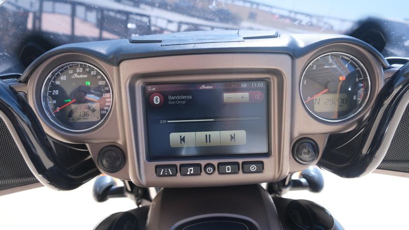 USED 2019 INDIAN MOTORCYCLE CHIEFTAIN DARK HORSE BRONZE SMOKE Image 16