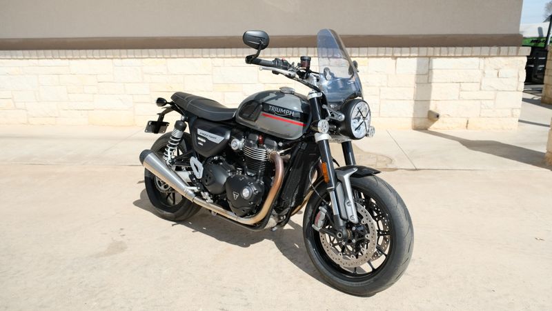 USED 2022 TRIUMPH SPEEDTWIN1200 Image 1