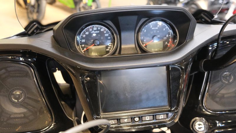 USED 2023 INDIAN MOTORCYCLE PURSUIT DARK HORSE PREM STEALTH GRAY Image 10