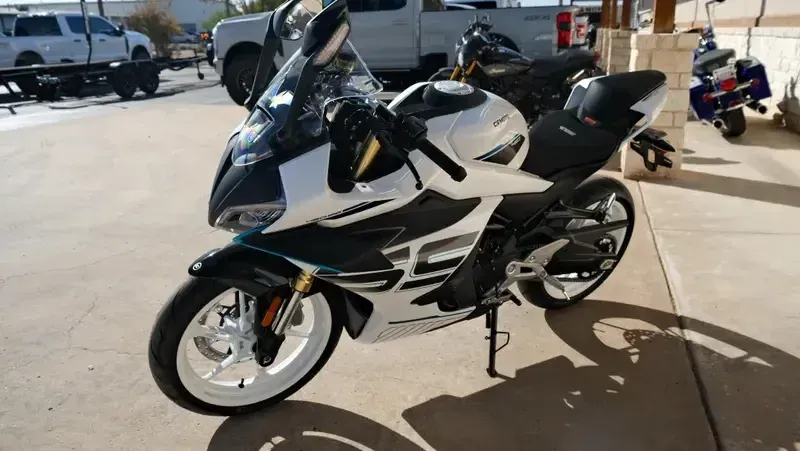 NEW 2026 CFMOTO 450SS Image 3