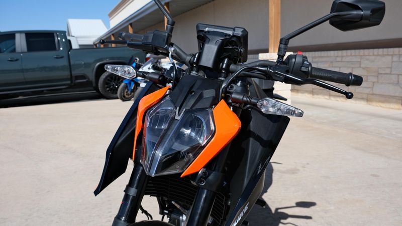 NEW 2026 KTM 250 DUKE Image 21