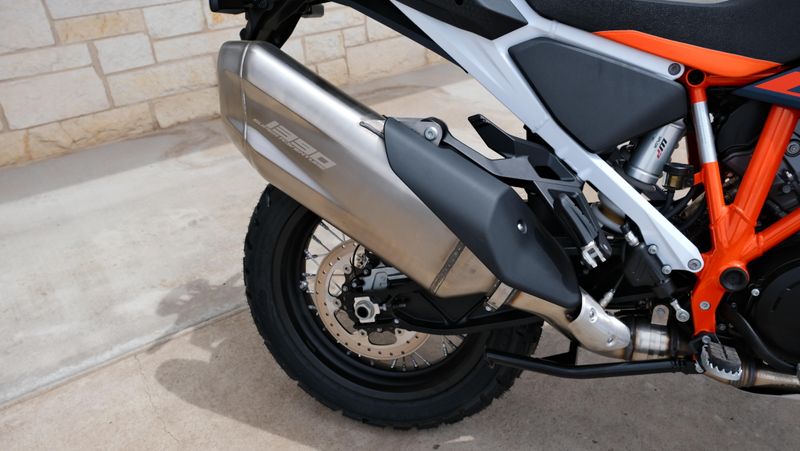 NEW 2026 KTM 1390 SUPER ADVENTURE R Image 15