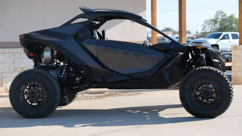 NEW 2026 CAN-AM MAVERICK R X RS WITH SMARTSHOX 999T DCT Image 2