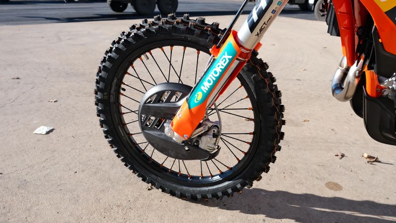 NEW 2026 KTM 450 SXF FACTORY EDITION Image 21