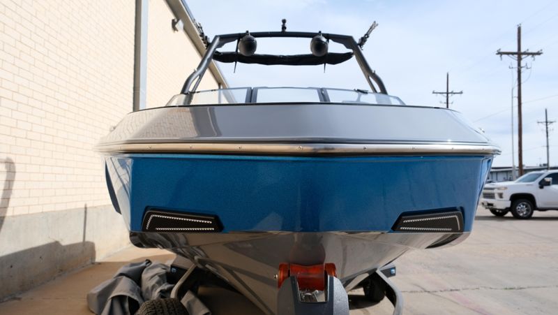 NEW 2026 AXIS T235 Image 5