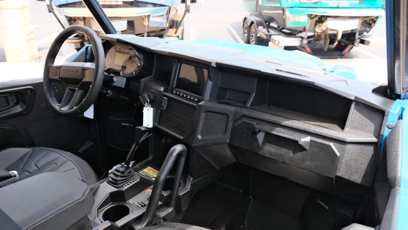 NEW 2027 POLARIS RANGER CREW XP 1000 CAB Image 16