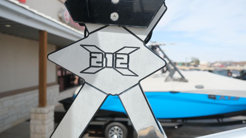 USED 2009 YAMAHA 212X Image 14