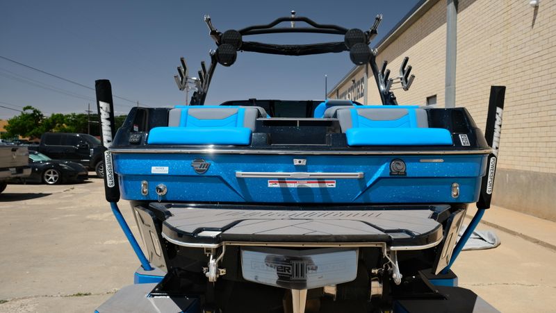USED 2024 MALIBU WAKESETTER 23LSV Image 5