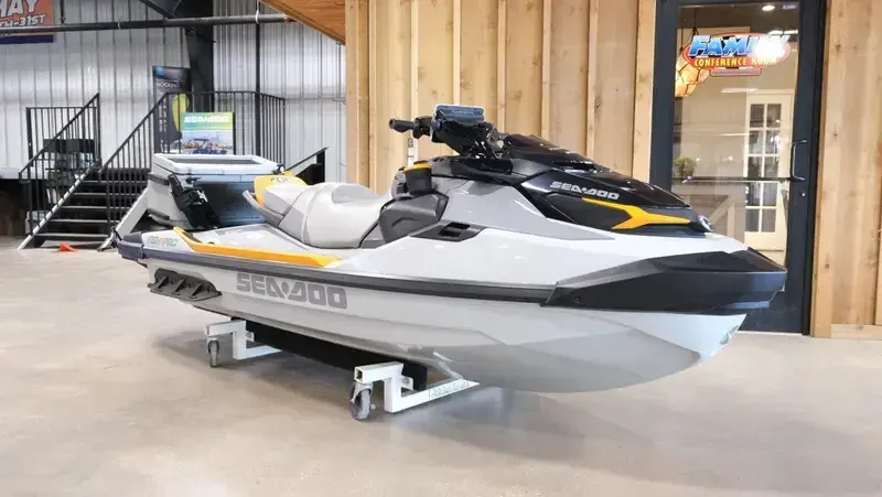 NEW 2026 SEADOO FISHPRO TROPHY 170 WITH SOUND SYSTEM Image 1