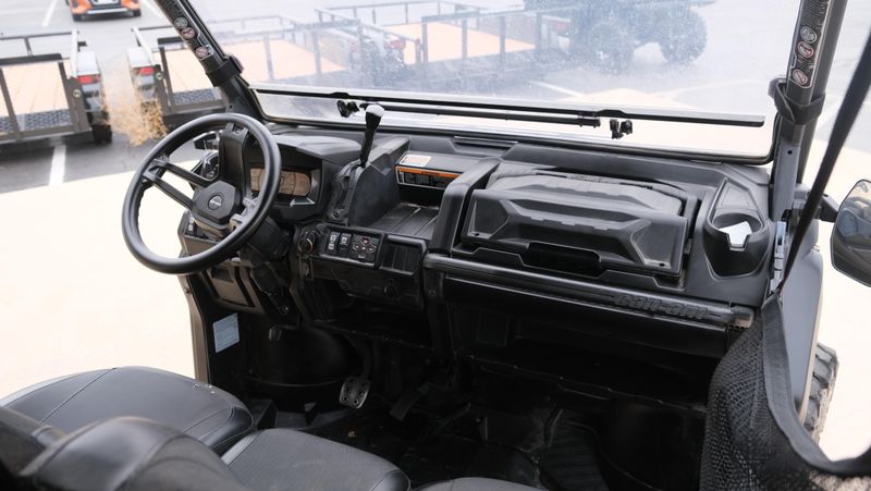 USED 2025 CAN-AM DEFENDER MAX LONE STAR HD10 STEALTH BLACK Image 13