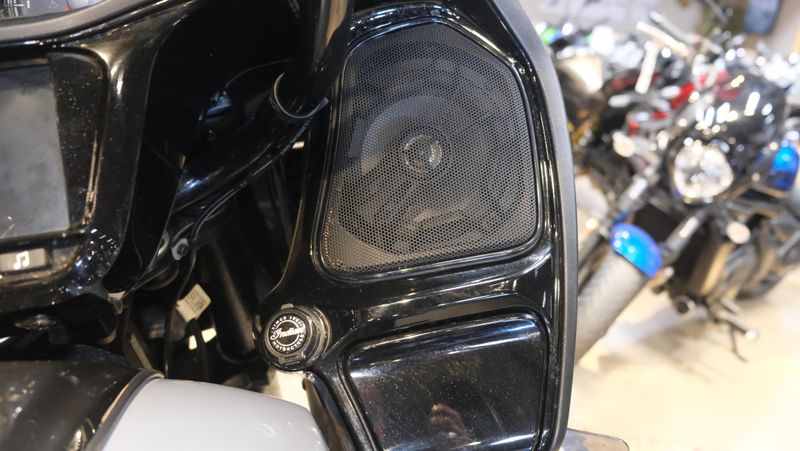 USED 2023 INDIAN MOTORCYCLE PURSUIT DARK HORSE PREM STEALTH GRAY Image 12