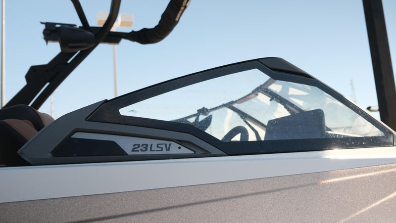 NEW 2026 MALIBU 23 LSV Image 11