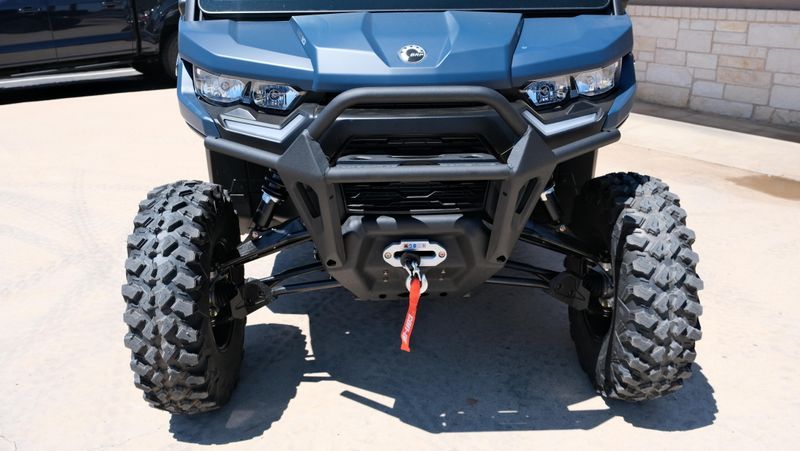 NEW 2025 CAN-AM DEFENDER PRO LIMITED CAB HD10 Image 3