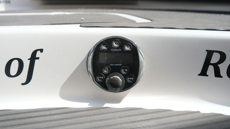 USED 2009 YAMAHA 212X Image 5