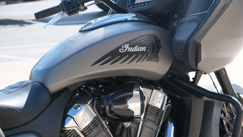 USED 2021 INDIAN MOTORCYCLE CHALLENGER Image 10