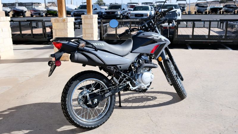 NEW 2025 HONDA XR150L Image 3
