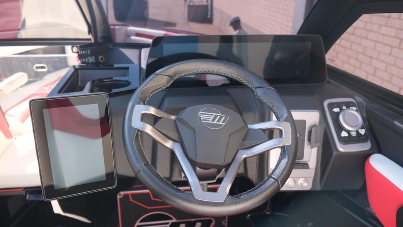 2025 MALIBU WAKESETTER 25 LSV  in a RED-BLACK-WHITE exterior color. Family PowerSports (877) 886-1997 familypowersports.com 