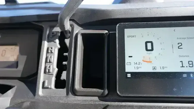 NEW 2026 CAN-AM DEFENDER MAX XT HD11 WITH 1025 INCH TOUCHSCREEN Image 17