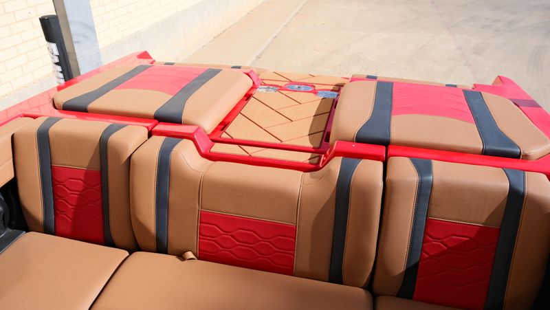 NEW 2026 MALIBU 23 LSV Image 30