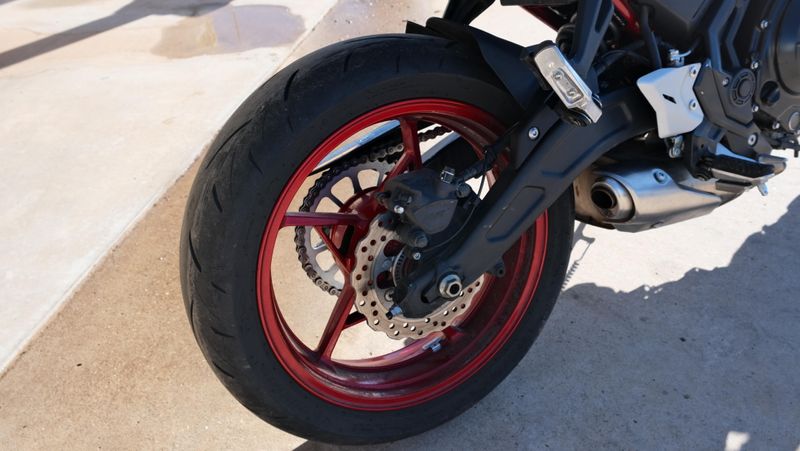 USED 2024 KAWASAKI Z650 ABS Image 9