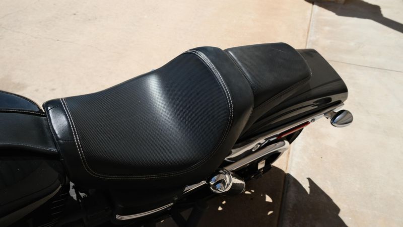 USED 2009 HARLEY DYNA GLIDE FAT BOB Image 10