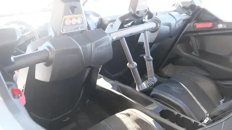 NEW 2026 CAN-AM MAVERICK R MAX X RC WITH SMARTSHOX 999T DCT Image 15