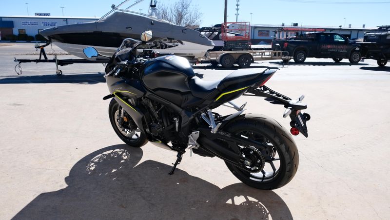 NEW 2026 HONDA CBR650R Image 5