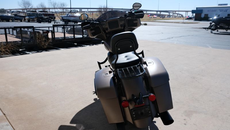 USED 2019 INDIAN MOTORCYCLE CHIEFTAIN DARK HORSE BRONZE SMOKE Image 4