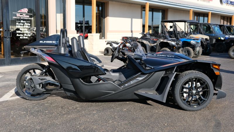 NEW 2025 POLARIS SLINGSHOT S AUTODRIVE JET BLACK Image 2
