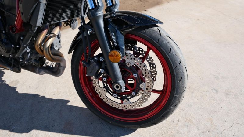 USED 2024 KAWASAKI Z650 ABS Image 11