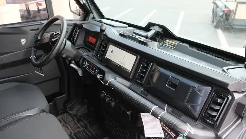 NEW 2026 CAN-AM DEFENDER MAX LIMITED CAB HD11 Image 18