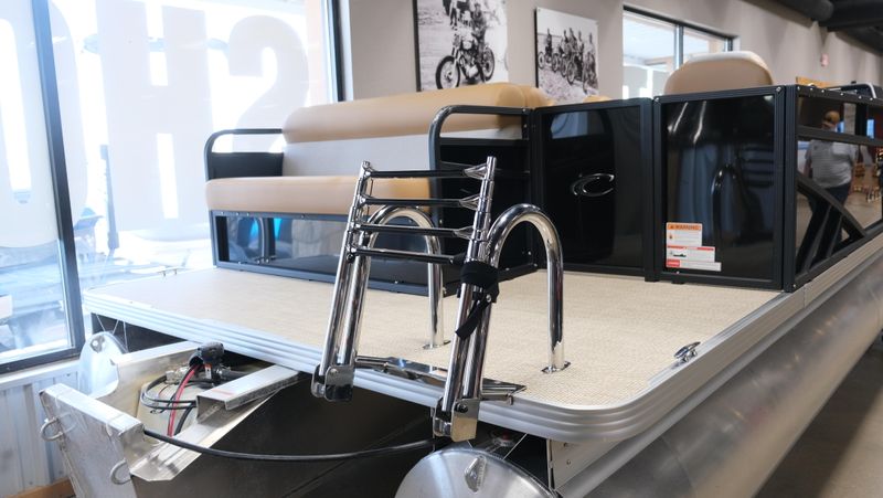 NEW 2026 CREST CONQUEST SE 200 CRUISE Image 3