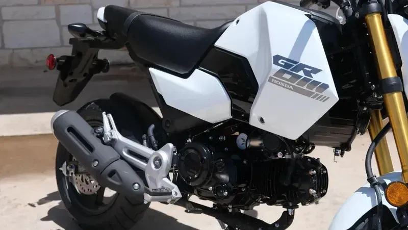 2026 Honda GROM SP MATTE BLACK METALLIC Image 3