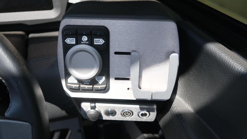 USED 2024 MALIBU WAKESETTER 23LSV Image 21