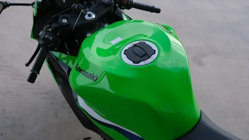 NEW 2026 KAWASAKI NINJA ZX6R ABS Image 8