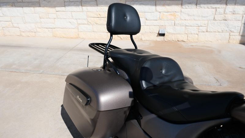 USED 2019 INDIAN MOTORCYCLE CHIEFTAIN DARK HORSE BRONZE SMOKE Image 13