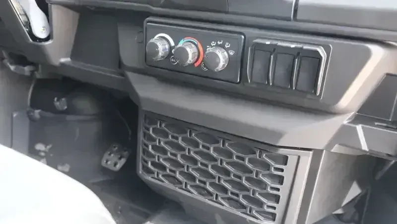 NEW 2026 CAN-AM DEFENDER MAX LIMITED CAB HD11 Image 19