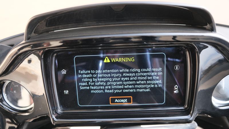 USED 2023 HARLEY ROAD GLIDE ST Image 22