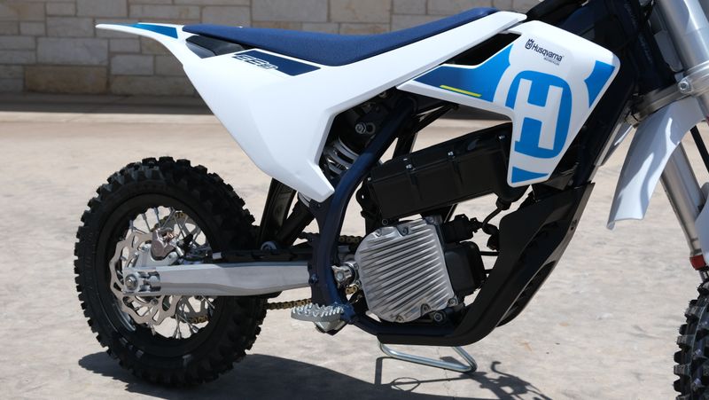 2023 HUSQVARNA EE 3  in a WHITE exterior color. Family PowerSports (877) 886-1997 familypowersports.com 