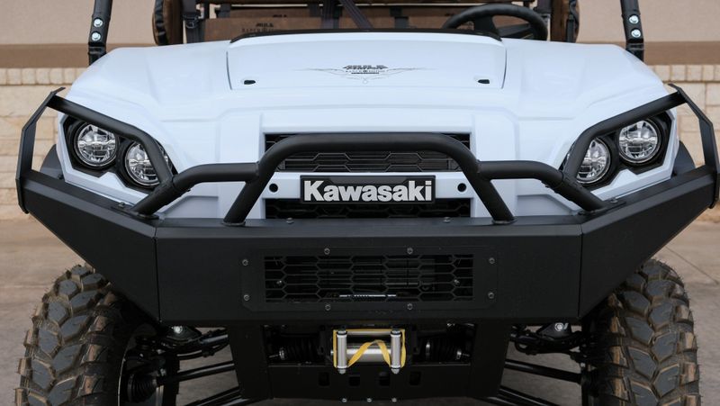 2024 KAWASAKI Mule PROFXT 1000 Platinum Ranch Edition in a WHITE exterior color. Family PowerSports (877) 886-1997 familypowersports.com 