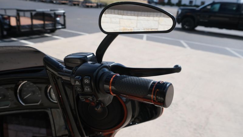 USED 2023 HARLEY STREET GLIDE SPECIAL Image 19
