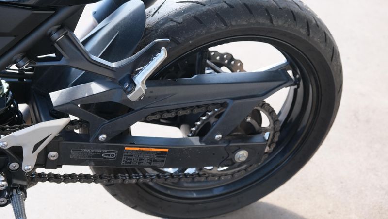 USED 2023 KAWASAKI Z400 ABS Image 10