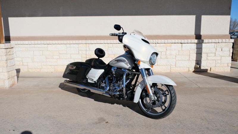USED 2014 HARLEY STREET GLIDE SPECIAL Image 1