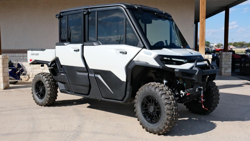 NEW 2026 CAN-AM DEFENDER MAX LIMITED CAB HD11 Image 1