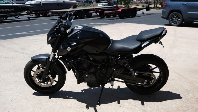 USED 2022 YAMAHA MT-07 Image 6
