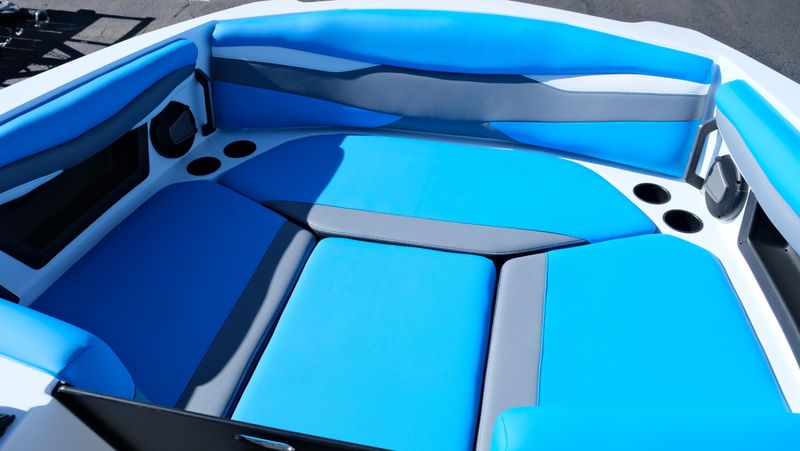 NEW 2026 AXIS A225 Image 16