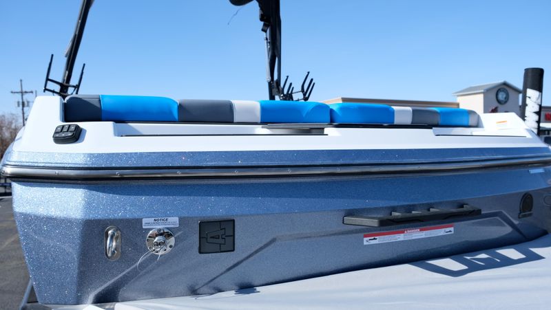 NEW 2026 AXIS A225 Image 37